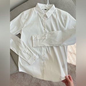 UNIQLO BRAND NEW White Dress shirt XS Office Work collar buttoned top basics